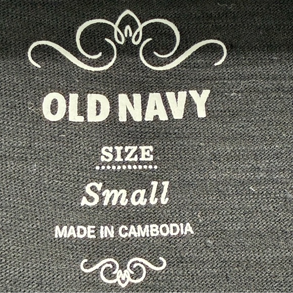 Old Navy size Small Women’s Black Beaded Floral 3/4 Sleeve Top NWT - Picture 4 of 6